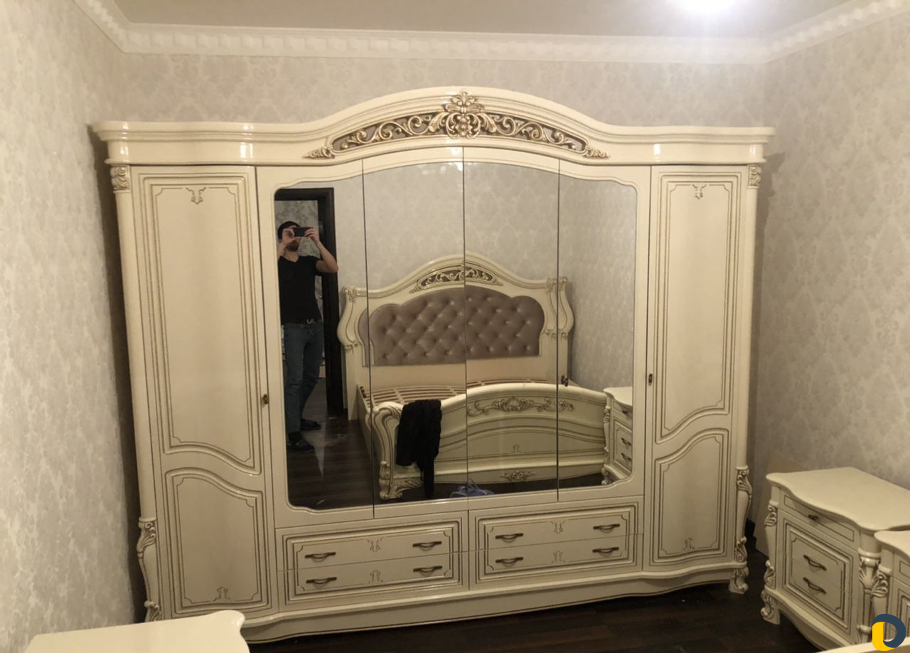 Сборщик мебели