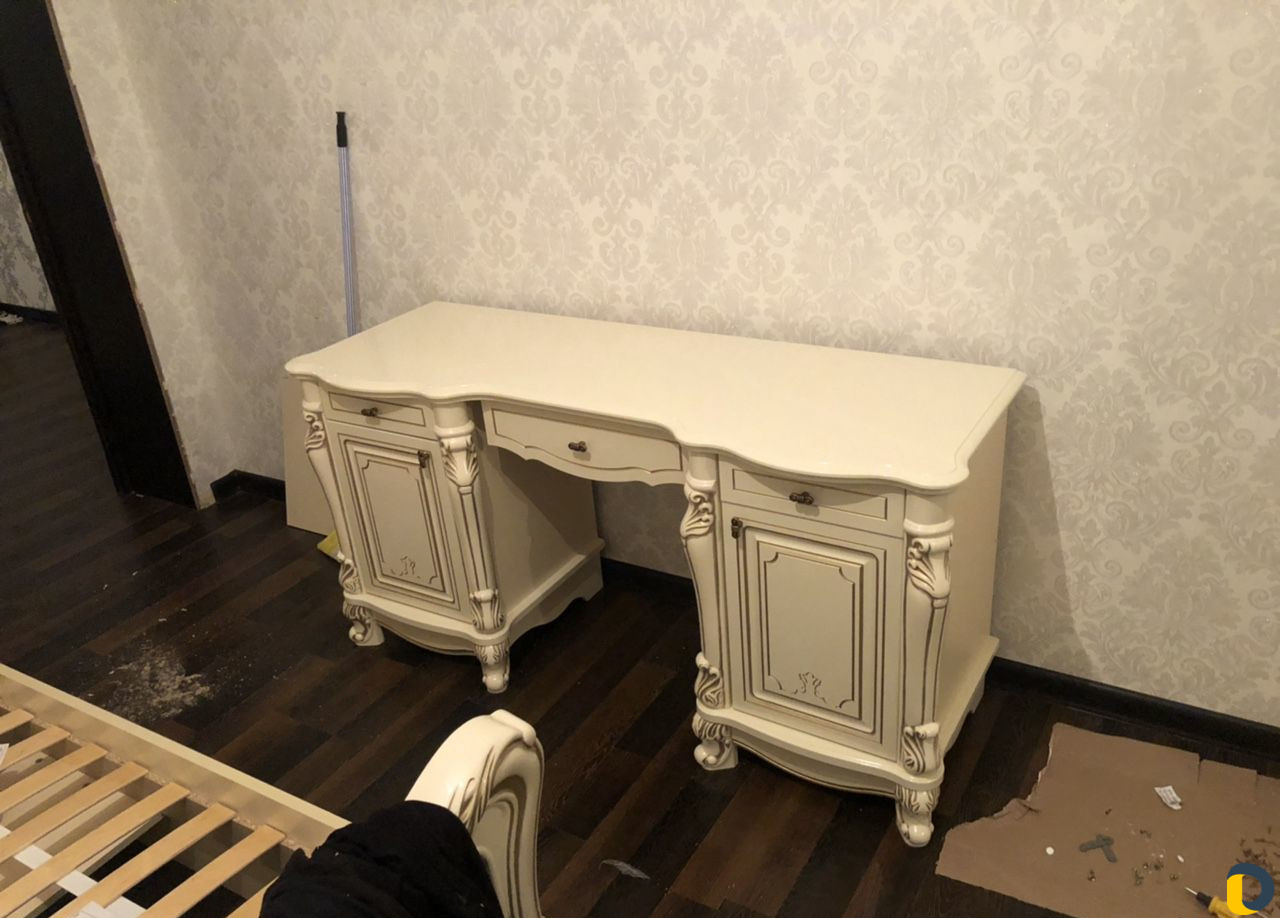 Сборщик мебели