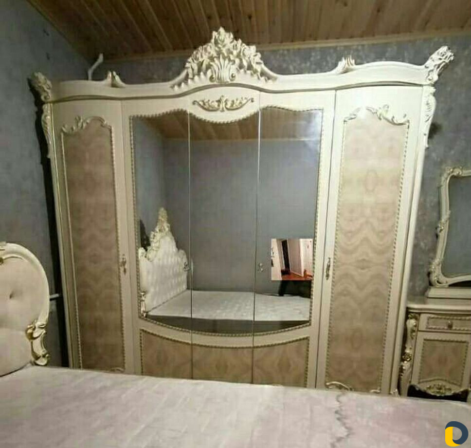 Сборщик мебели