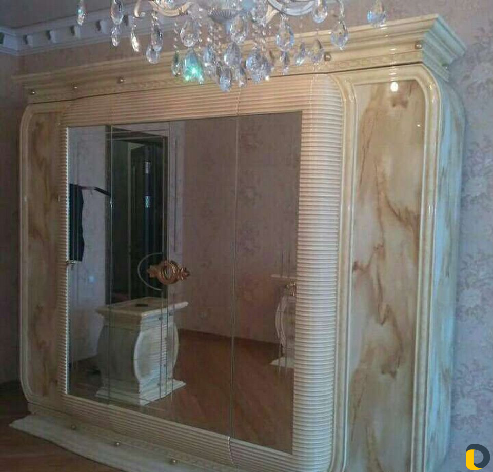 Сборщик мебели
