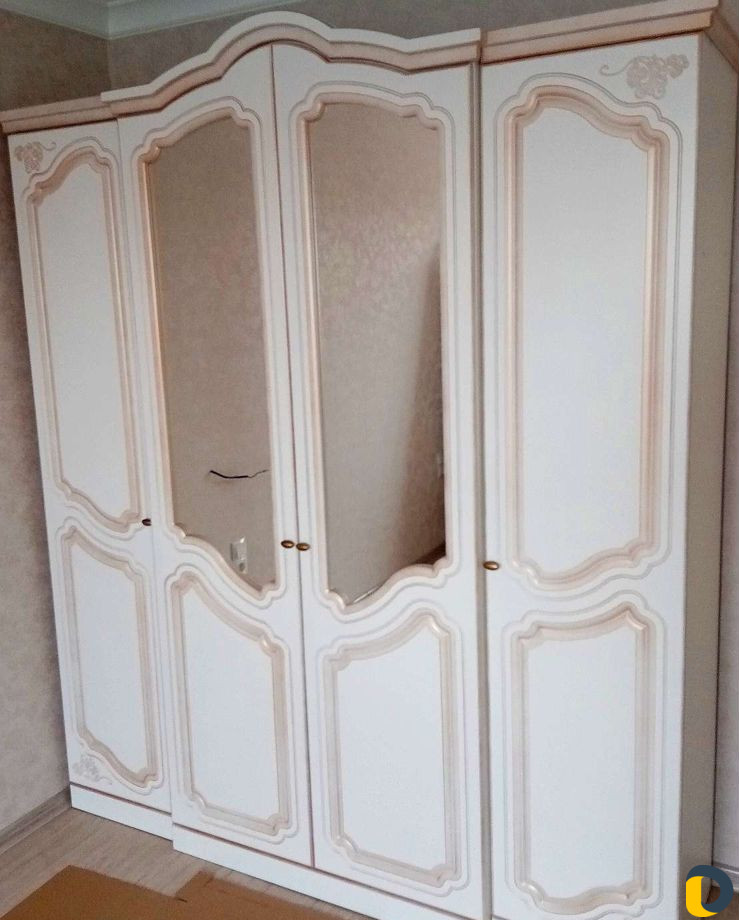Сборщик мебели