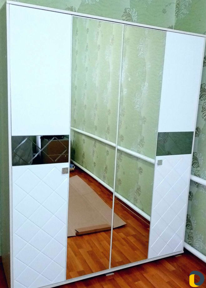 Сборщик мебели