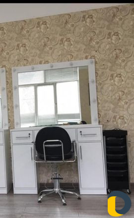 Сдаётся столик визажиста