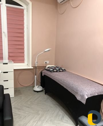 Сдается в аренду кушетка в салоне