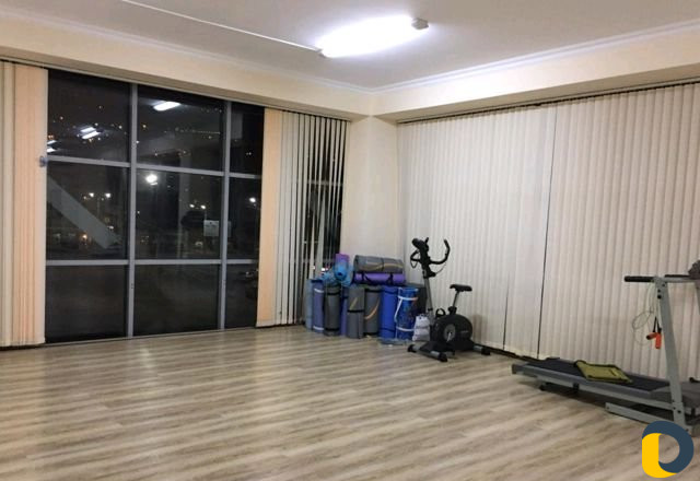 Сдаётся зеркальный зал 80кв. м. Аренда почасовая