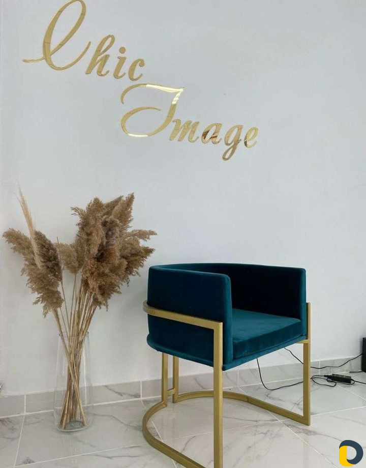 Сдаются места в аренду в новой студии