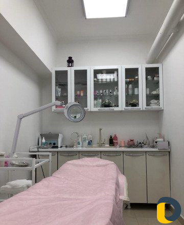 Сдаются рабочие места в салоне красоты