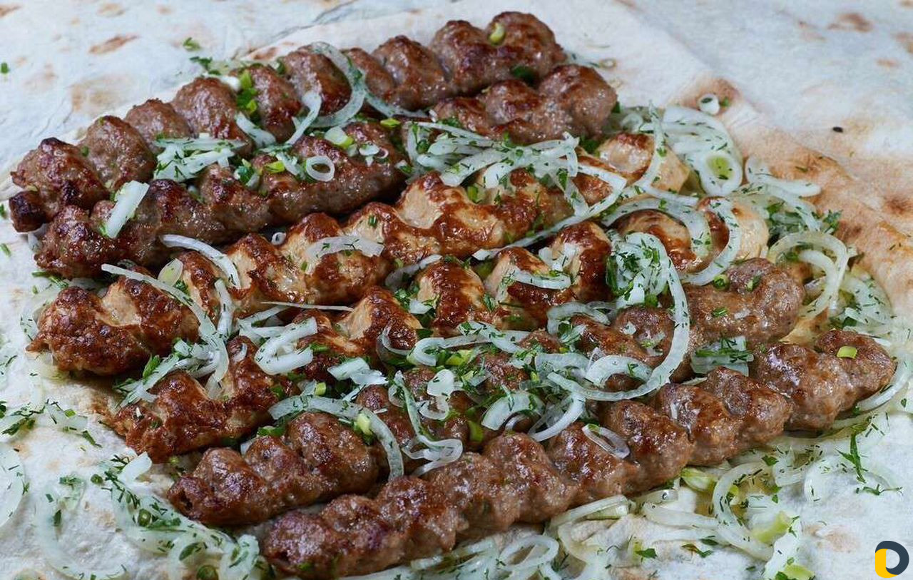 Шашлычник повар