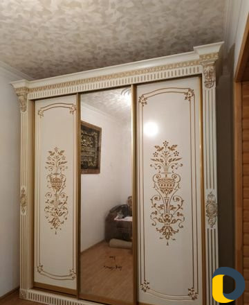 Шкафы комоды прихожки кухни и т д
