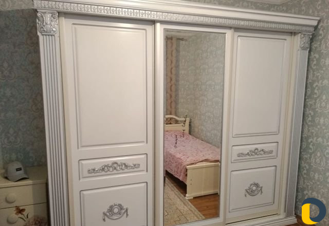 Шкафы комоды прихожки кухни и т д