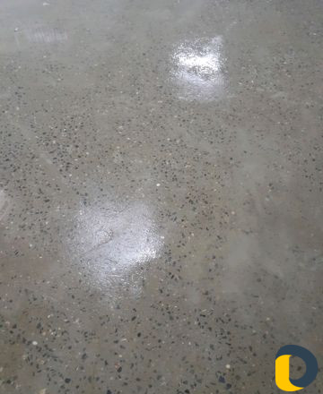 Шлифовка каменных дворов, деревянных полов и парке