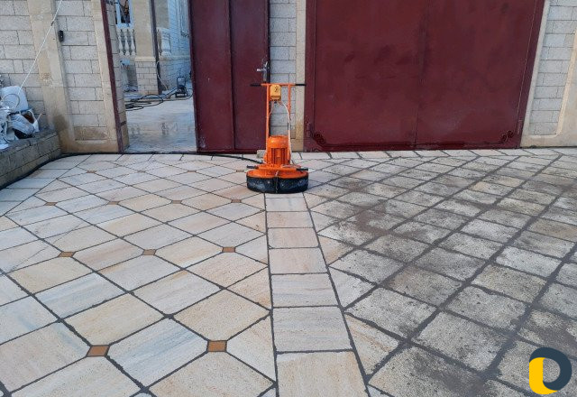 Шлифовка каменных дворов и пескоструйная чистка