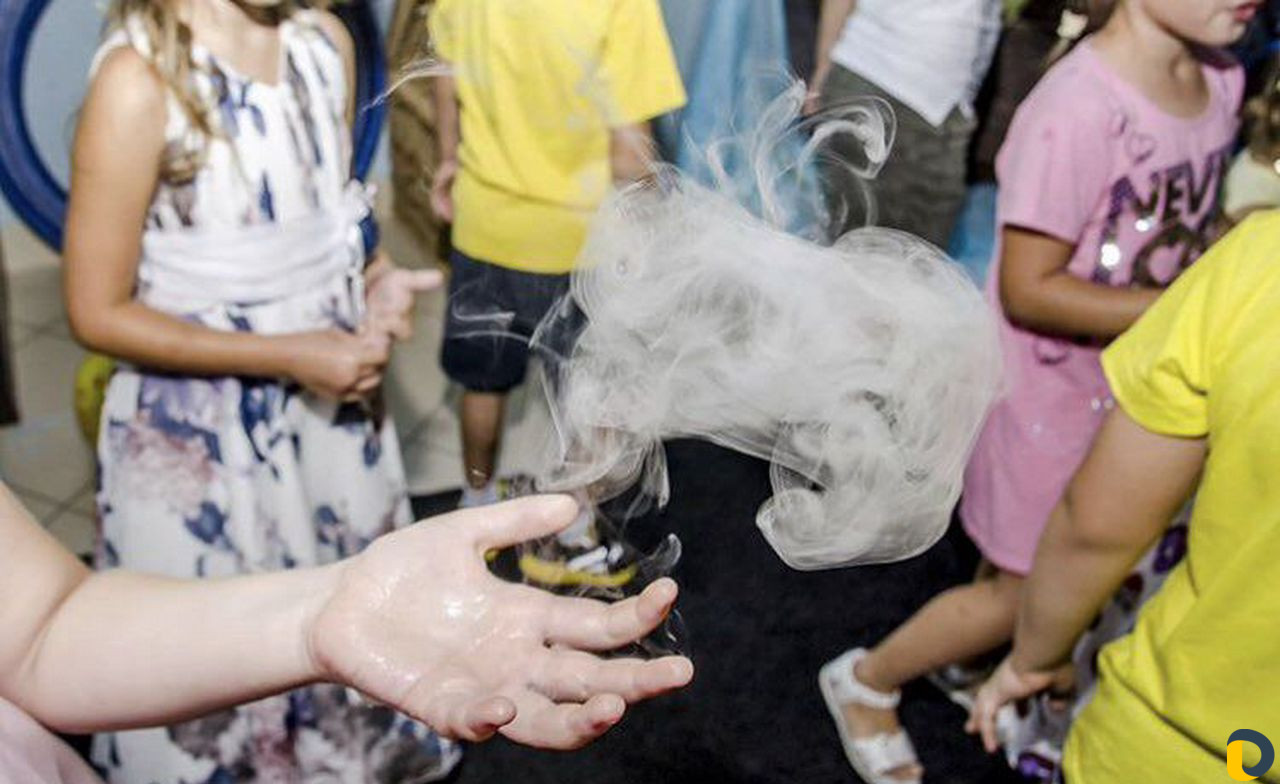 Шоу мыльных пузырей, аниматоры