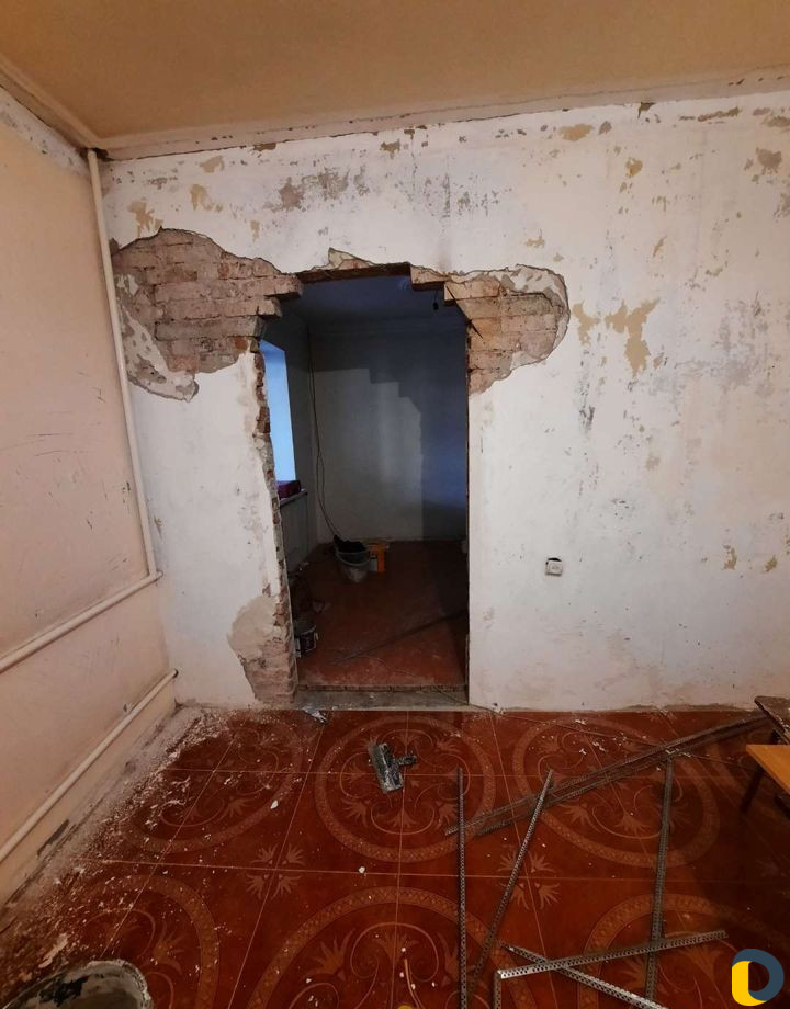 Штукатурка/Шпаклевка,краска/Обои.Карнизы