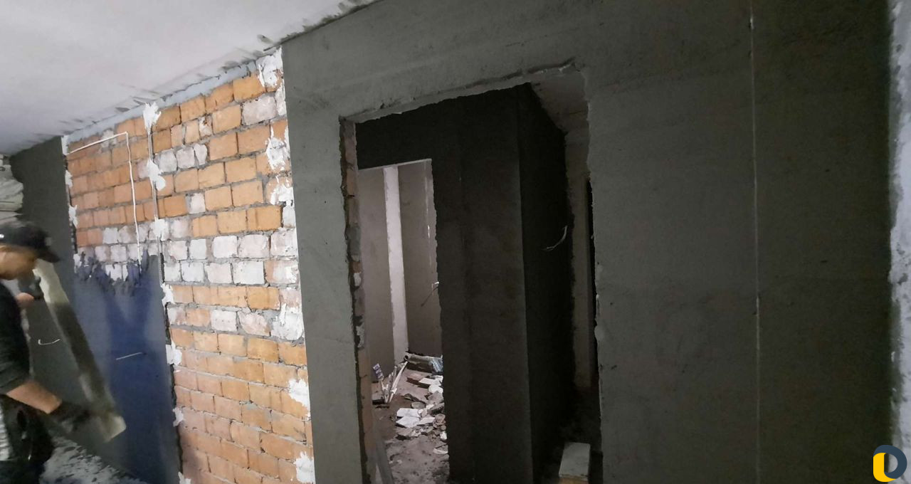 Штукатурка/Шпаклевка,краска/Обои.Карнизы