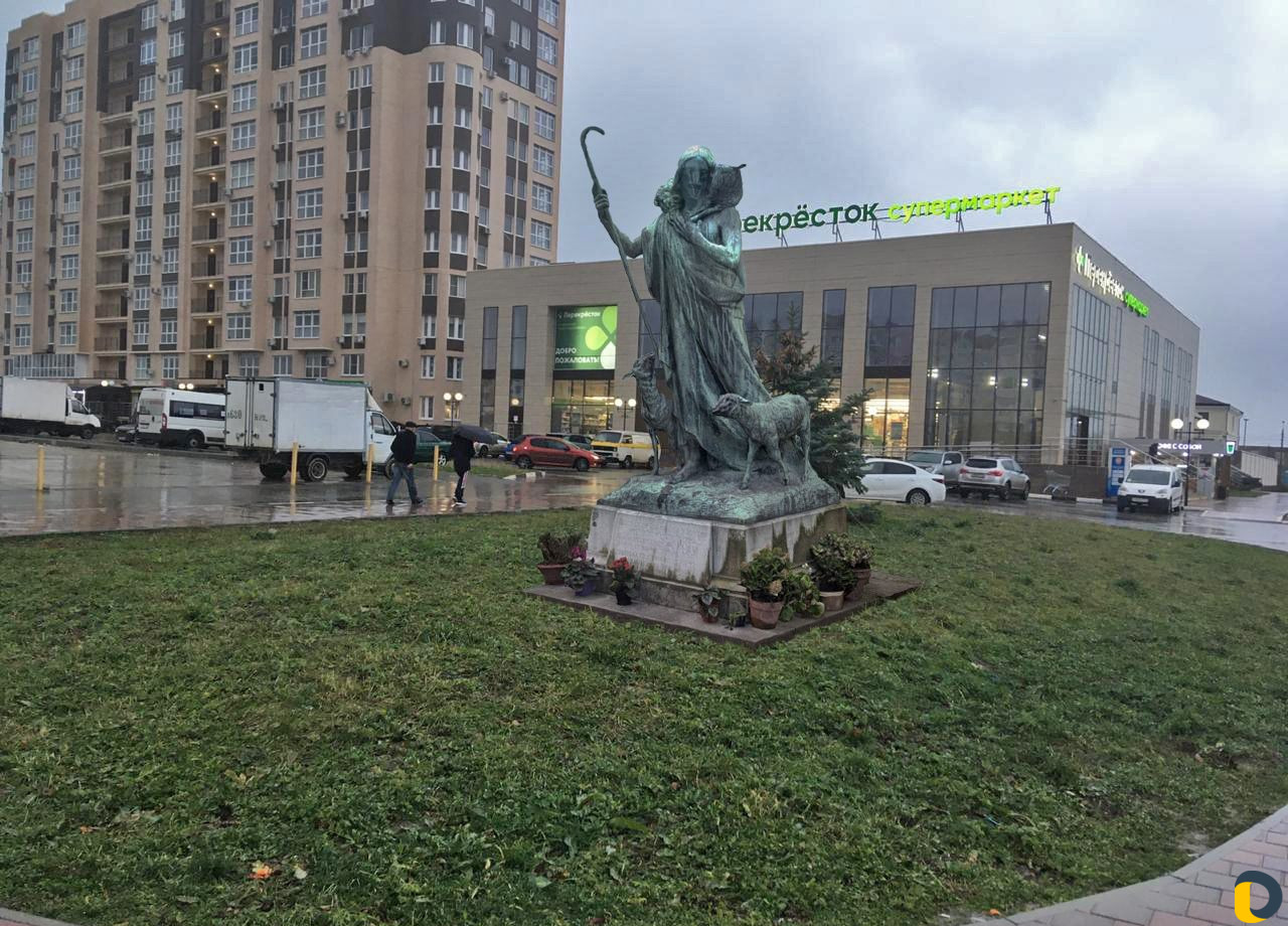 Скульптура памятник