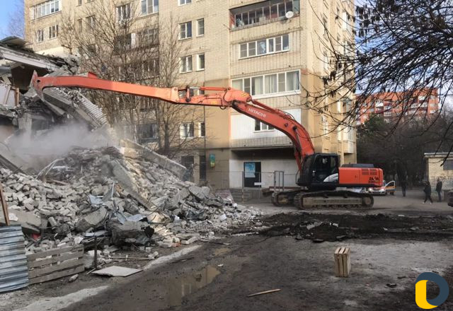 Снос и демонтаж зданий, высоток, сооружений