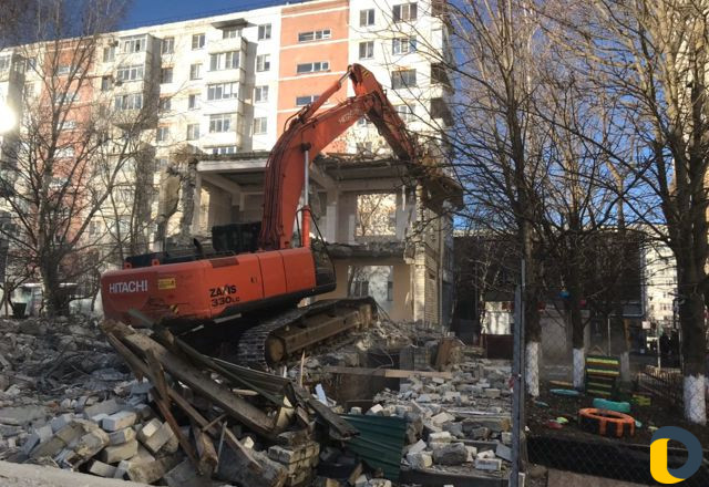 Снос и демонтаж зданий, высоток, сооружений
