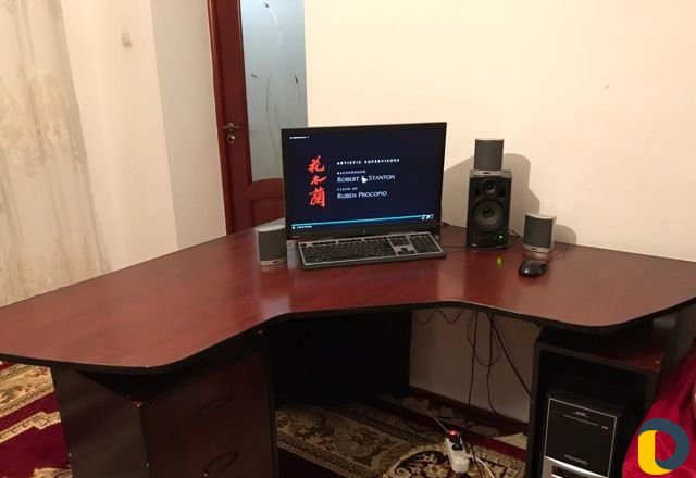 Стол