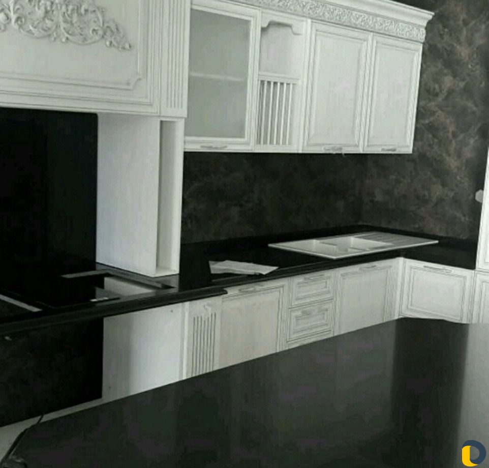 Столешницы из акрила,кварца и керамики laminam