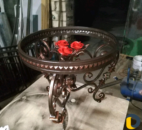 Столы на заказ кованые