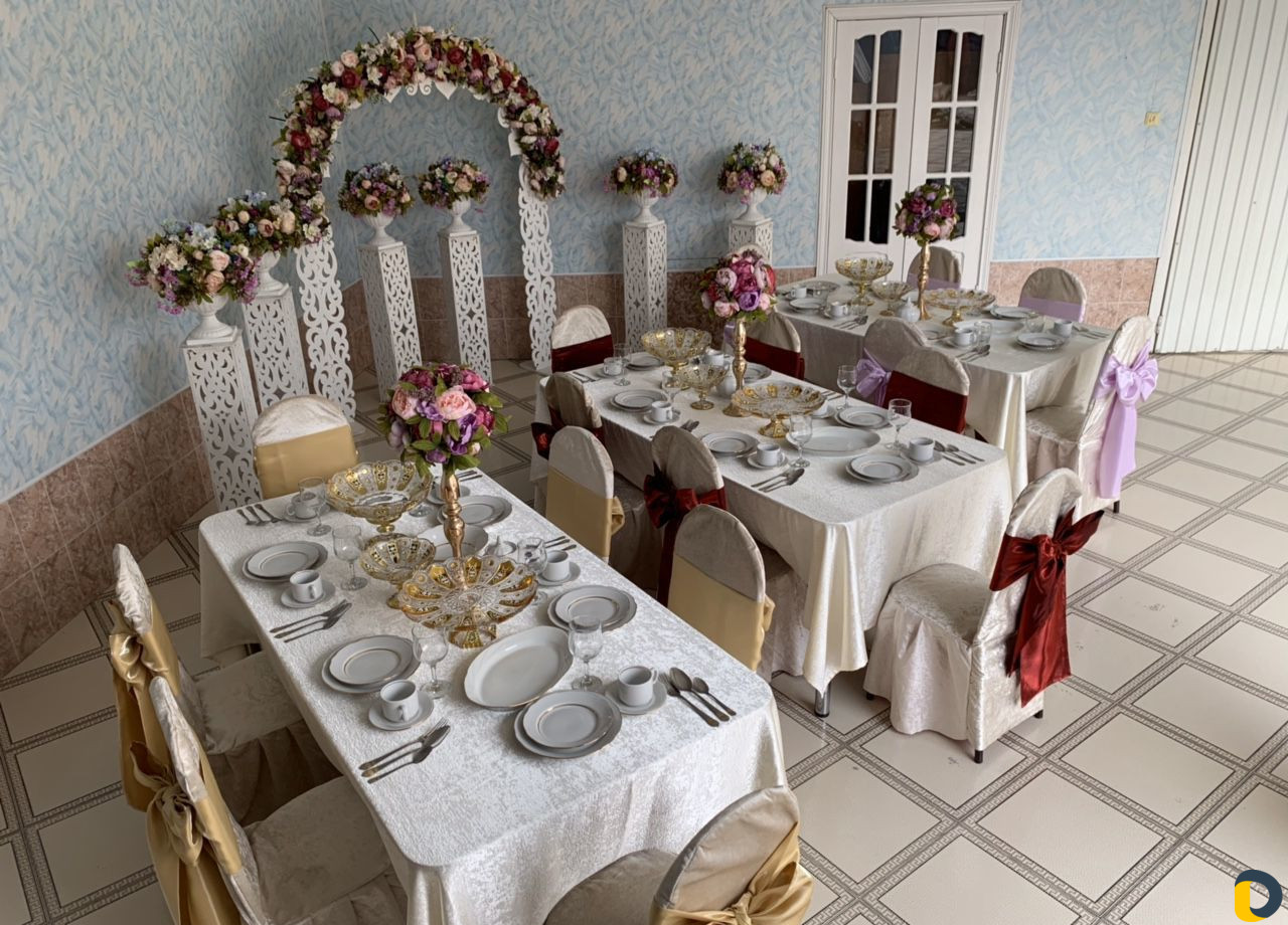 Столы стулья посуда на прокат