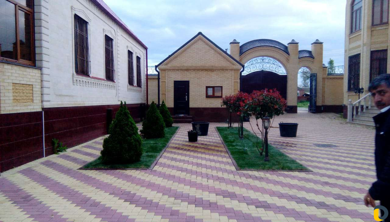 Стрижка растений