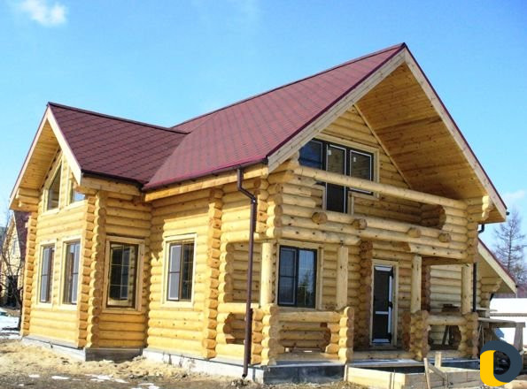 Строим дома из оцилиндрованного и рубленого бревна