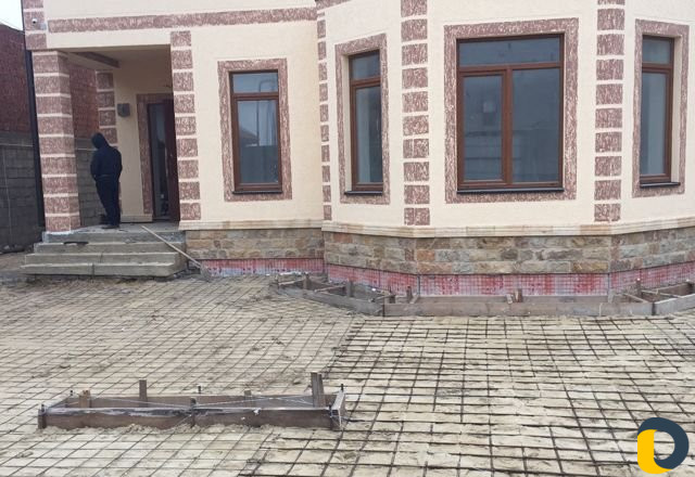 Строитель штукатур