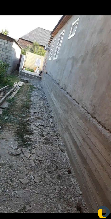 Строители
