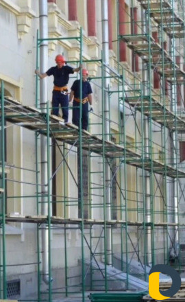 Строительные леса и стойки для опалубки опалубки