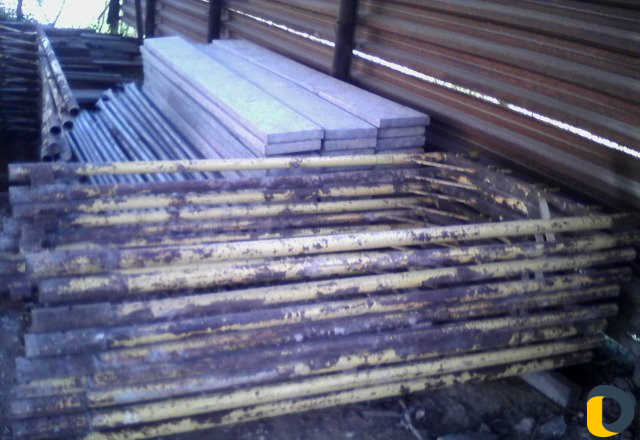 Строительные леса (телескопические стойки)