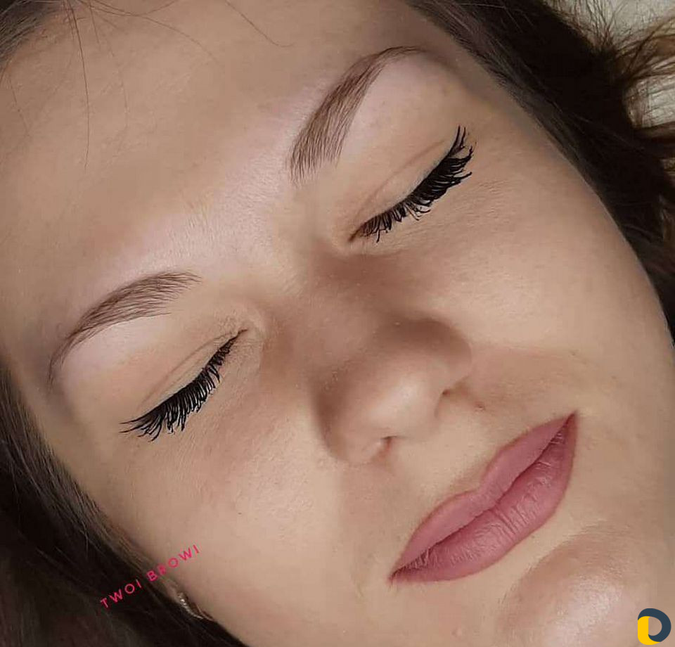 Татуаж бровей и губ, с отличным результатом