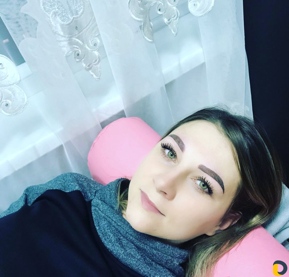 Татуаж бровей