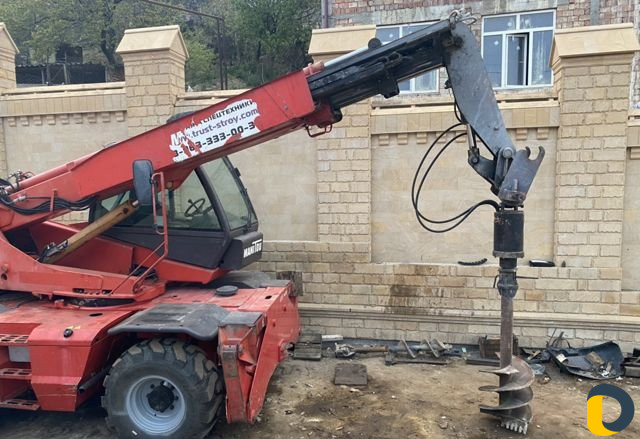 Телескопический погрузчик,бур