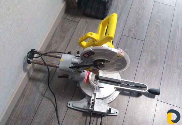 Торцовочная пила аренда