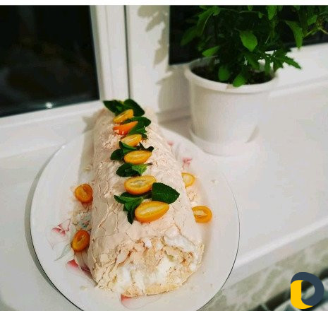 Торты. Меренговый рулет