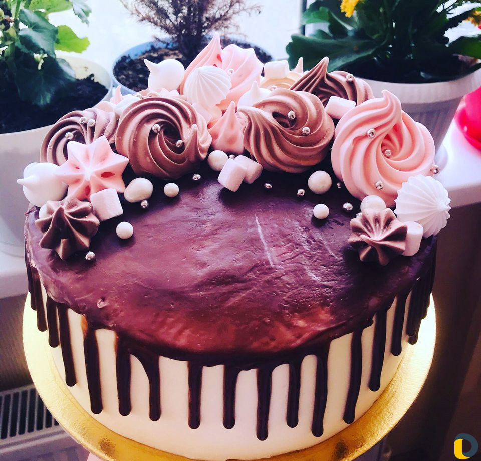 Торты пирожные и десерты на заказ