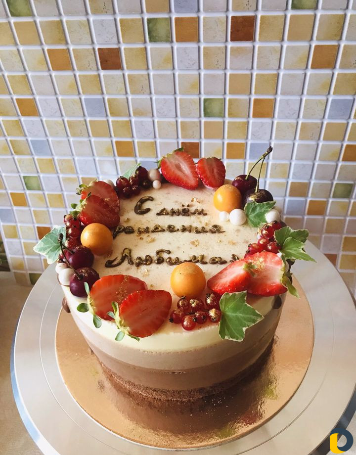 Торты пирожные и десерты на заказ