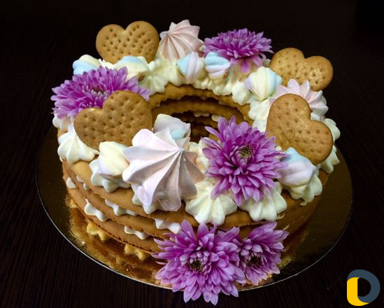 Торты, пирожные, зефир, эклеры