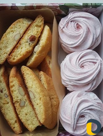 Торты, пирожные, зефир, эклеры