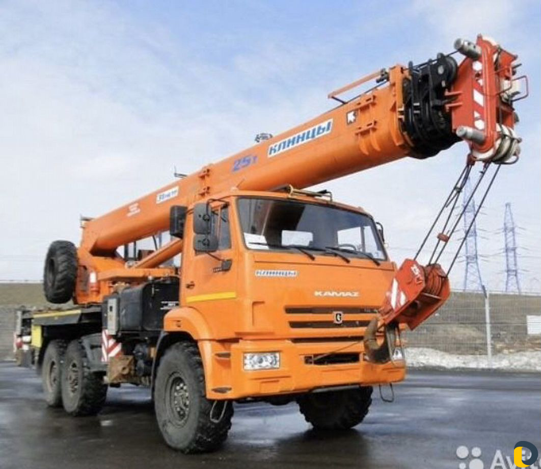 Трактор Камаз вывоз мусора песок грунт пгс