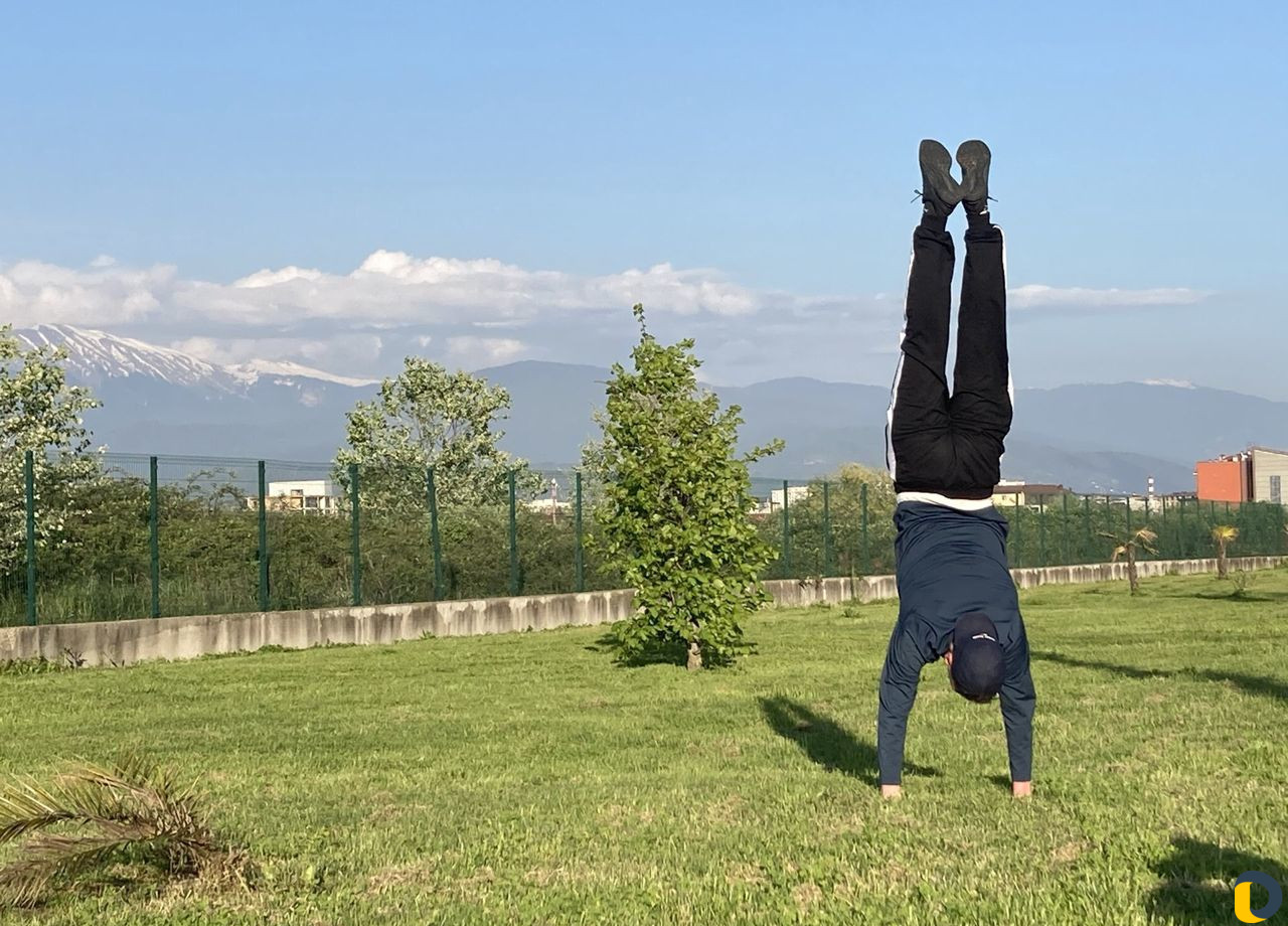 Тренер по спортивной акробатике