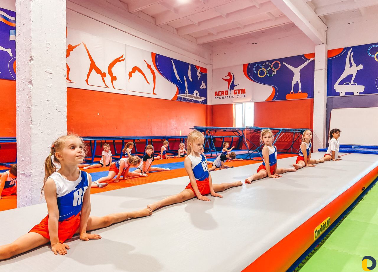 Тренировки для детей по гимнастике и акробатике