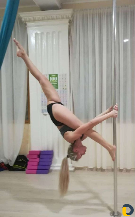 Тренировки pole dance