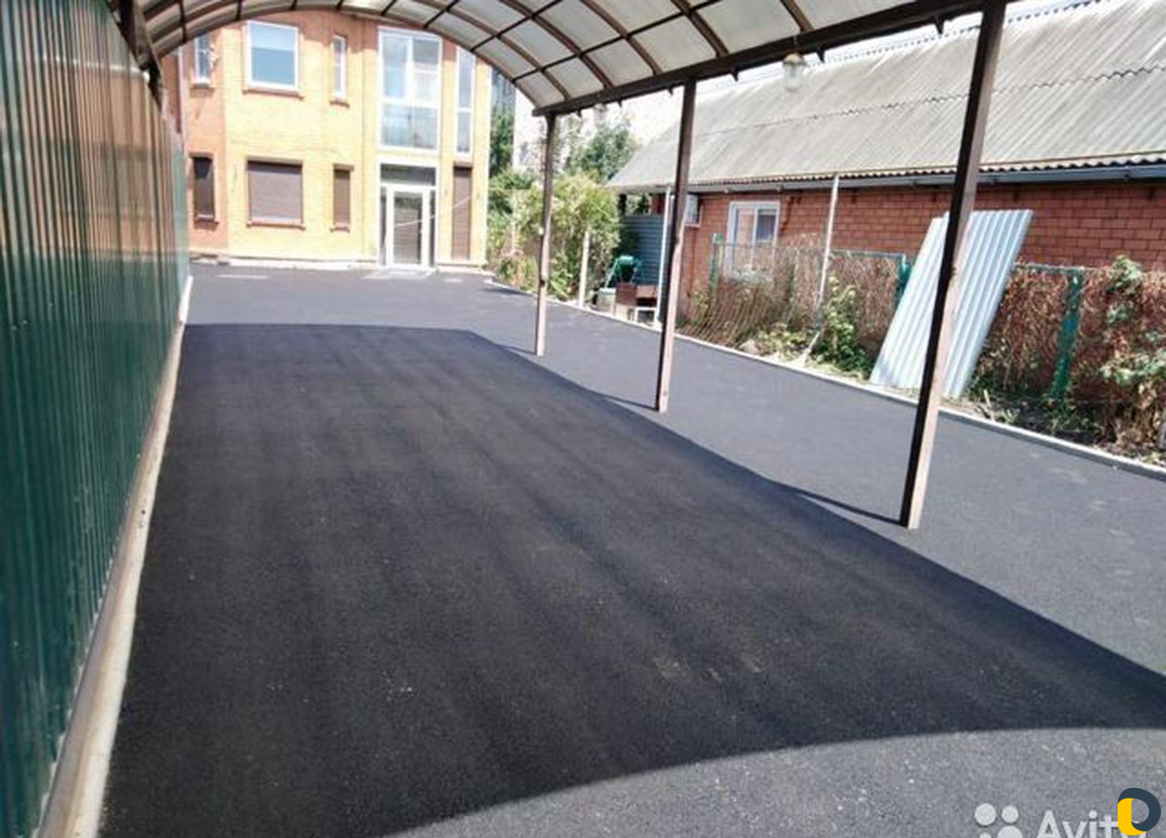 Укладка асфальта во дворе-асфальтирование