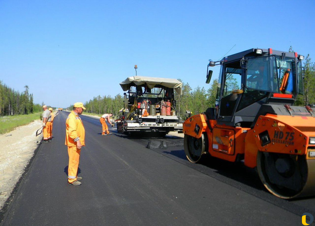 Укладка асфальта во дворе-асфальтирование