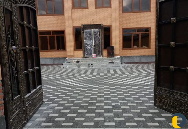 Укладка брусчатки