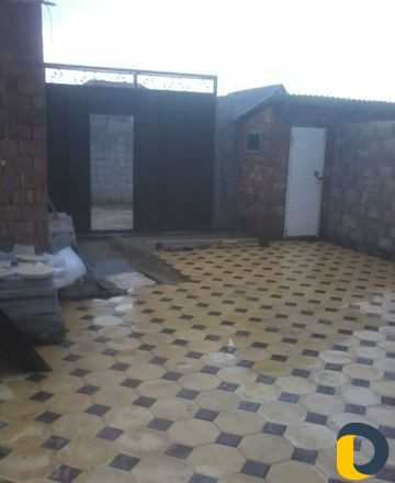 Укладка кафеля и плит.Установка сантехники,ремонт