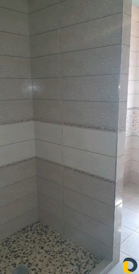 Укладка кафеля керамогранита мозаики